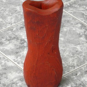 Váza dub masív červená. Originálne bytové doplnky, darčeky pre ženy, darček pre muža