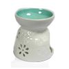 Aromalampa biela Kvety keramická s kvalitnou keramikou - na vonné vosky, je vhodná ako darček pre ženu i muža. Elegantný moderný bytový doplnok