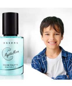 Toaletná voda Mystic Moon pre chlapcov a mladých mužov. Svieža a jemne korenená vôňa pre jeho prvý parfém. Detská toaletná voda.