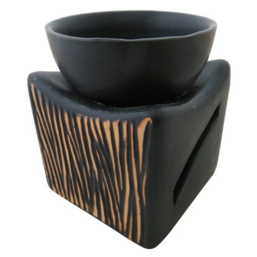 Aromalampa čierna hranatá matná keramická s extra hlbokou miskou, je vhodná ako darček pre ženu i muža. Elegantný moderný bytový doplnok